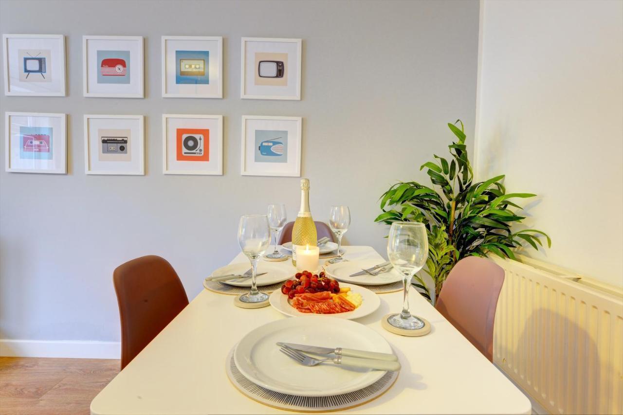 Modern 2 Bed House Sleeps 6 Southam Town Centre - Inspire Homes Ltd Екстер'єр фото