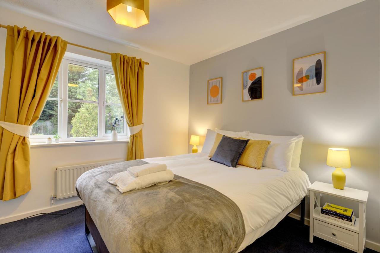 Modern 2 Bed House Sleeps 6 Southam Town Centre - Inspire Homes Ltd Екстер'єр фото