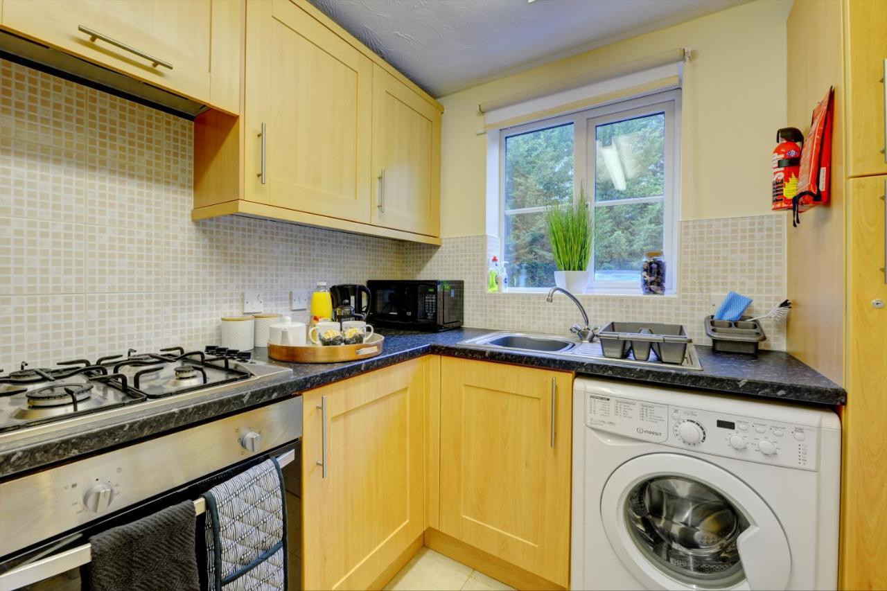 Modern 2 Bed House Sleeps 6 Southam Town Centre - Inspire Homes Ltd Екстер'єр фото